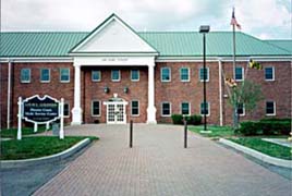 [photo, Louis L. Goldstein District Court/Multi-Service Center, 200 Duke St., Prince Frederick, Maryland]